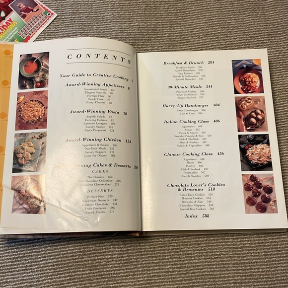 The Creative Cooking  hardcover 607 Page with full size coloured pictures - Picture 5 of 7
